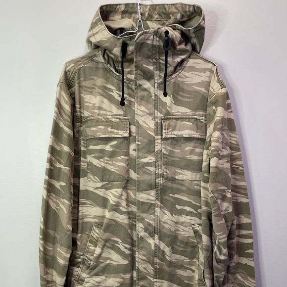 H&M camo jacket - Picture 1 of 2